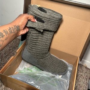 Knit Tall Gray Bear Paws